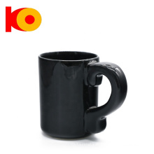 Großhandel hochwertig runde schwarze, glasierte Keramikkaffeetasse mit großem Griff